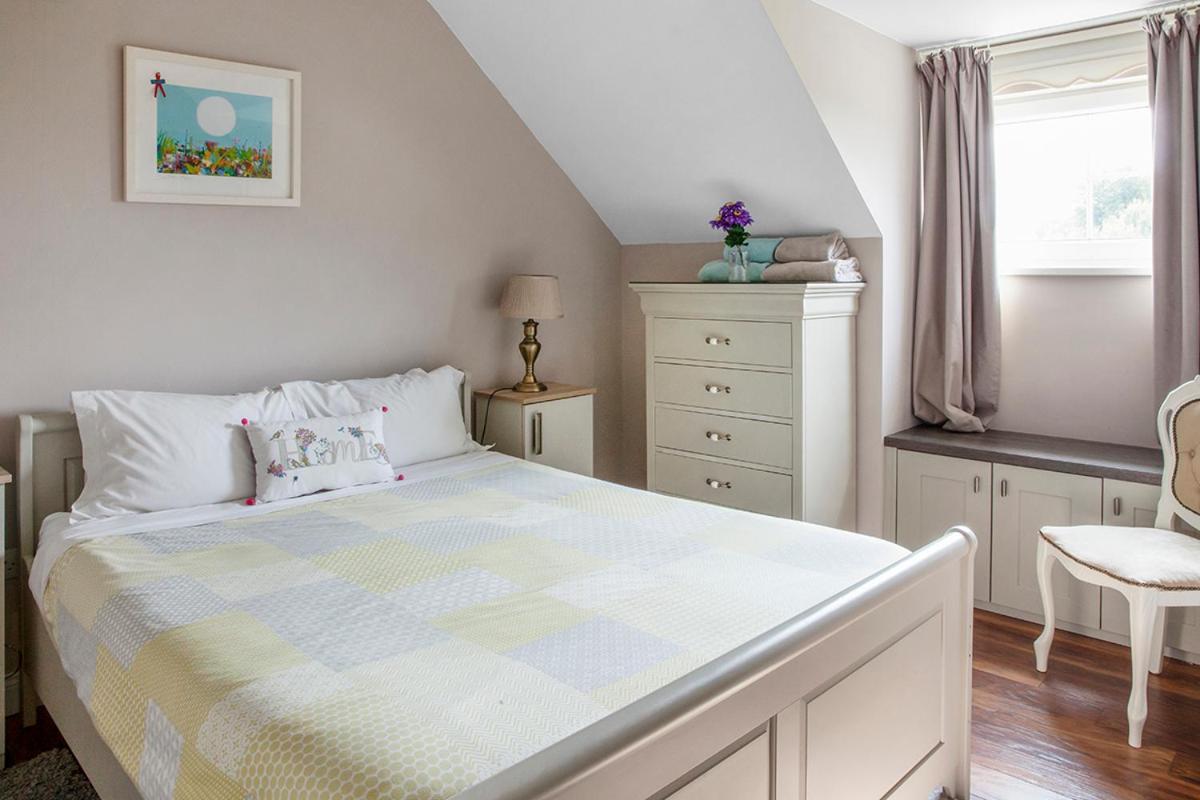The Ridgewood Lodge Newbridge  Bagian luar foto
