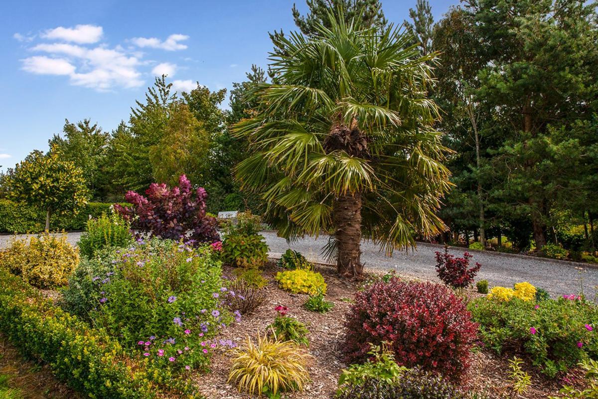 The Ridgewood Lodge Newbridge  Bagian luar foto